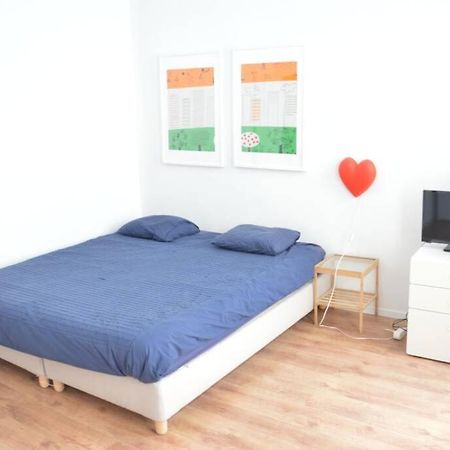 Апартаменты Awesome Studio In Marolles Брюссель Экстерьер фото